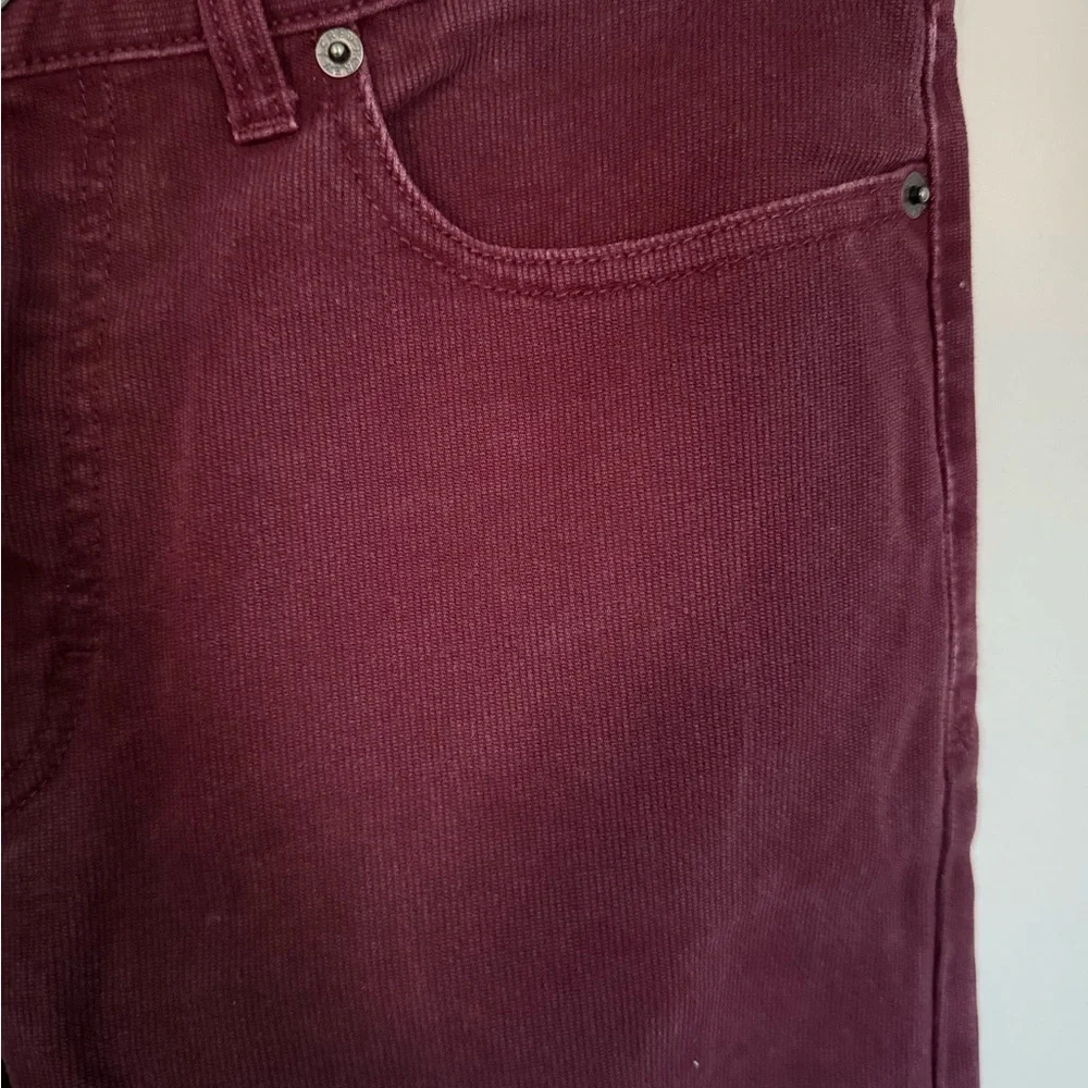 Men’s J. Crew burgundy The Driggs Corduroy Straight Leg Slim Fit Pants Sz 32x32